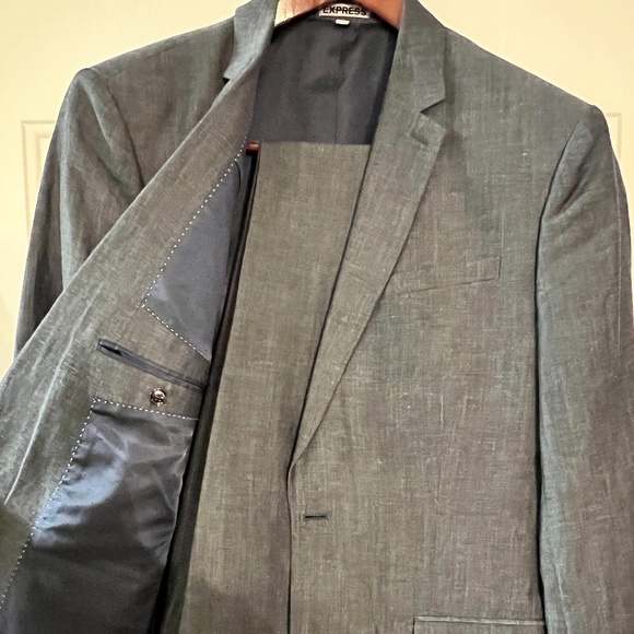 Express Photographer fitted suit. Jacket-42L, Pants-36W/34L - Picture 3 of 14